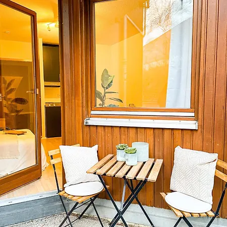 Apartment Schoenes Mit Terrasse *